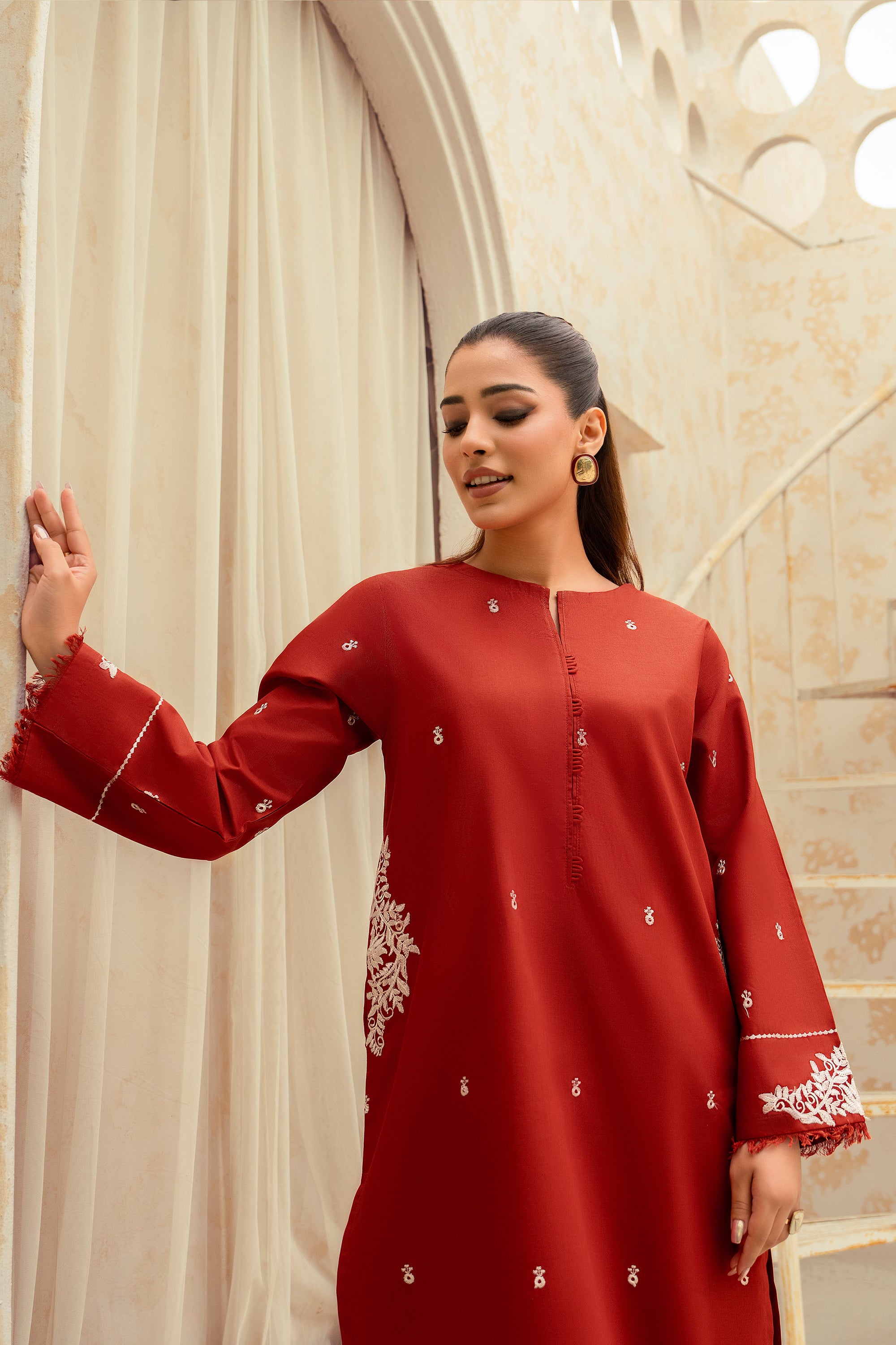 Amber- 2 Piece Embroidered Khaddar Suit