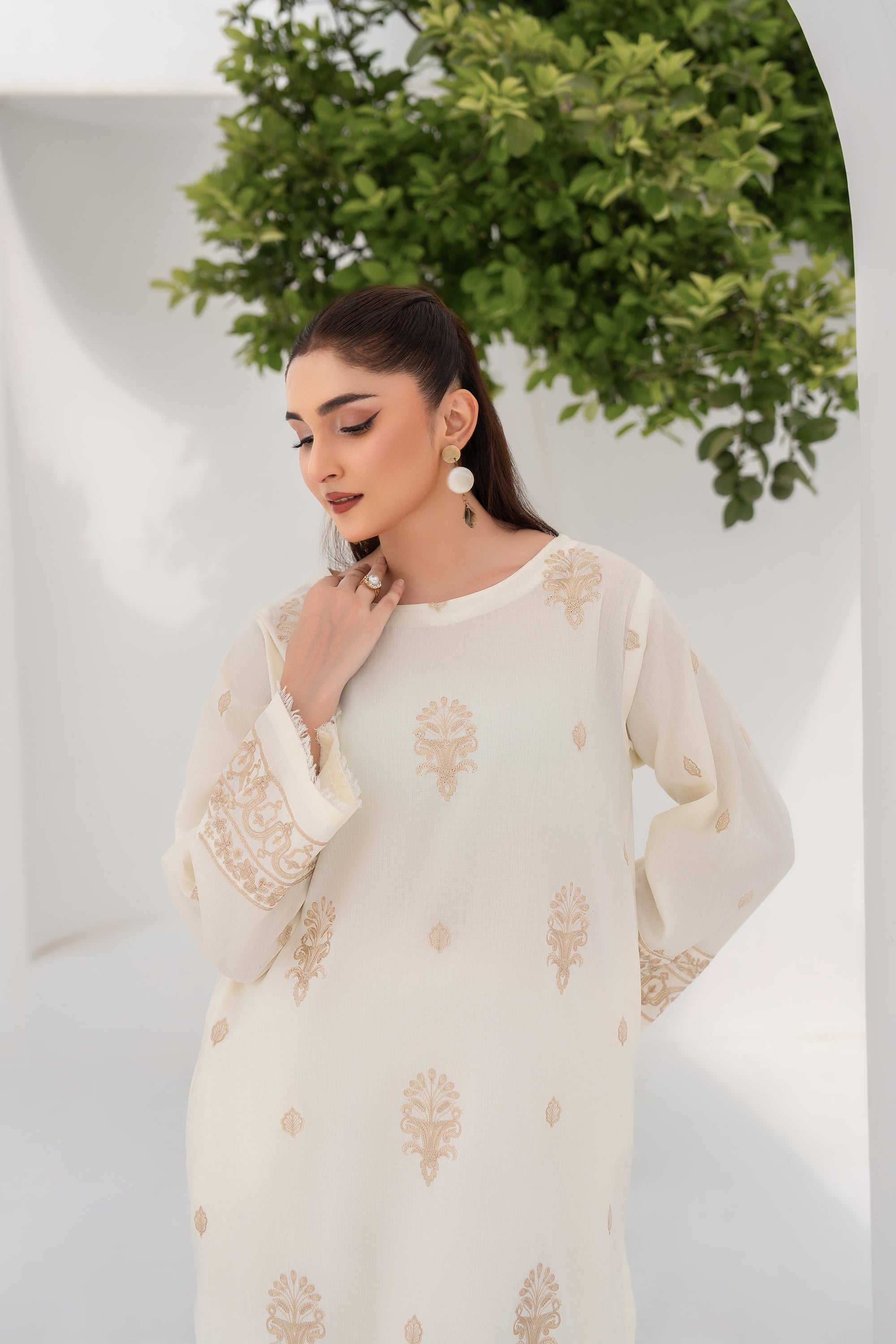 Daisy - 2 Piece Embroidered Lawn Suit